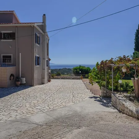 Vivian's Endless View Apartment Svoronata